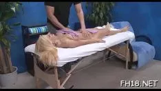 चलाएँ उन सुंदरियों को थॉमस अधिक मिलता है