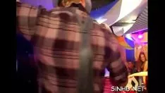 Odtwórz Orgie porno