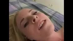Oynat Sıcak sarışın missy orifice göt becerdin