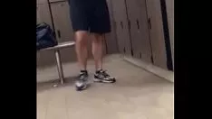 Jouer Espionner tout de suite pappa à la salle de gym footlocker board / espiando a masculin