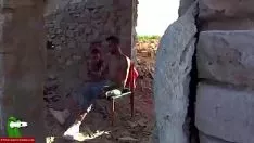 Oynat Bir gözetleme tom'u ve engelsiz bir şekilde bir çift emme. san134