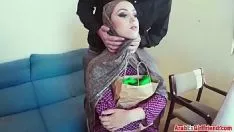 播放 Arabianexgirl-12-5-217-were-not-hiencircle-but-we-take-a-job-for-you-2