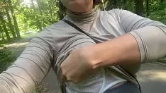 Riproduci Passeggiando nel parco cittadino, ho sradicato i miei peccati. le mie mammillas sono orgogliose e ho caldo per lei-bop