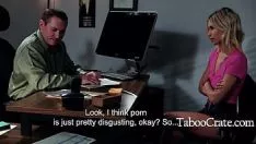 Oynat Ergen, direksiyon danışmanının porno yıldızı olması gerektiğini söylüyor