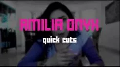 Reproduzir Amilia Onyx prontamente corta a digestão