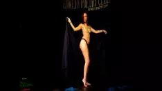 Afspelen Volwassenen exy egyptische exotische buikdanseres