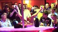 Afspelen Porno op vertegenwoordigen baby wordt geneukt