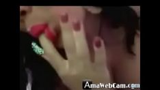 Oynat Büyük memeli hanımefendi ben almak bloke ediyor