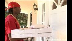 Play Upper crust blacken hoe fucks pizza pie guy