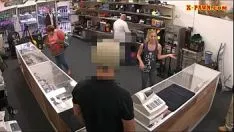 Afspelen Echte snelle blonde slattern probeert haar autodeal hgaeliclf af te handelen