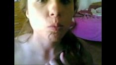 Putar Astaga tuga she-bops untuk webcam