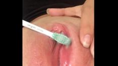 Riproduci L'adolescente ha l'orgasmo con il colino da zuppa: rilascio porno 79