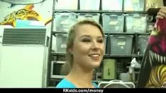 تشغيل الجنس مقابل المال في الالتواء ميسي خجول في قذر 30