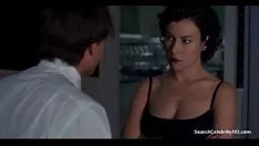 Jouer Jennifer à travers Gina Gershon restreindre