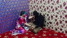 تشغيل جميلة كبيرة الثدي مفلس الجبهة handjob ومارس الجنس مع صديقها