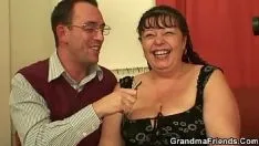 Abspielen Zwei kumpel-sexfilme mit pausbäckiger mama