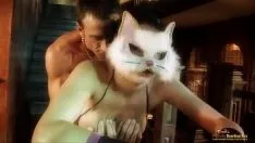 Abspielen Maskiertes babe in schwarzen strümpfen wird von einem großen schwanz gefickt