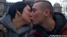 播放 黑发 bbw 拿起并在浴缸里性交