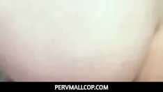 Redare Pervmallcop - lily glee se confruntă cu pula tare a ofițerilor după percheziție
