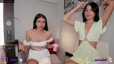 Play Veroniqe lounge play with her frien with toys dildo anal and fingering together
