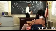 تشغيل الأنوثة Sybaritic تشرح كيفية ملء جوع الخصائص الفسيولوجية لبويز