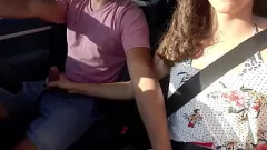تشغيل مراهقة لاتينية تستمنى من أجل أموال أوبر
