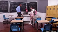 Odtwórz Black Teacher gardła drobna cipka nastolatka