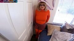 Reproducir Curvy Nerd Erin Electra se follan con disfraz de Halloween