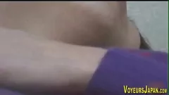 Redare Adolescenta asiatică păroasă se plătește în public