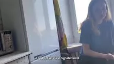 播放 我自愿请她喝茶，然后趁热上床