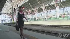 Riproduci Ci vediamo alla stazione ferroviaria e lui è nello stemwoo